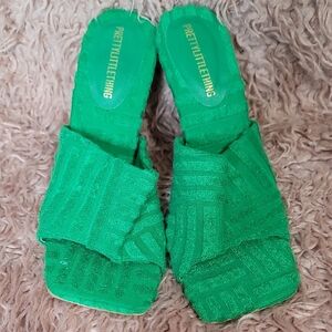 PrettyLittleThing Textured Green Mules